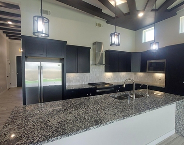12349 Desert Wolf Avenue - Photo Thumbnail 24