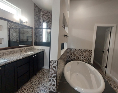 12349 Desert Wolf Avenue - Photo Thumbnail 6