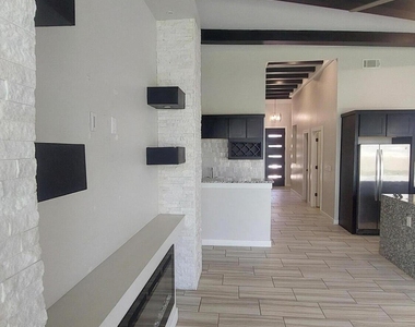 12349 Desert Wolf Avenue - Photo Thumbnail 26