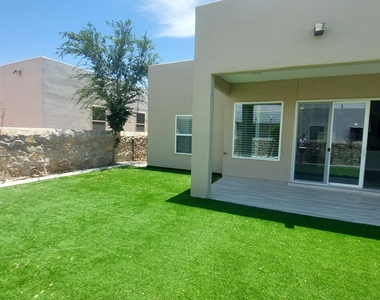 12349 Desert Wolf Avenue - Photo Thumbnail 37