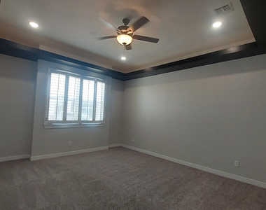 12349 Desert Wolf Avenue - Photo Thumbnail 7