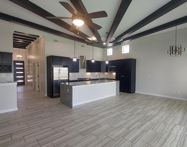 12349 Desert Wolf Avenue - Photo Thumbnail 21