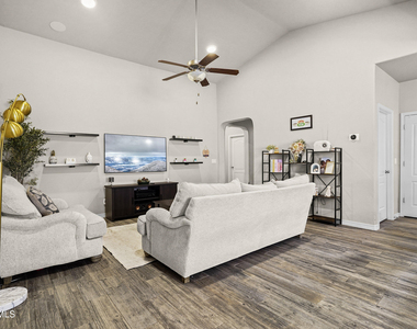 13665 Lartington Street - Photo Thumbnail 13