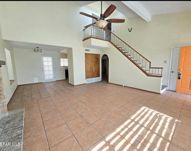 11725 Fred Perry Drive - Photo Thumbnail 3