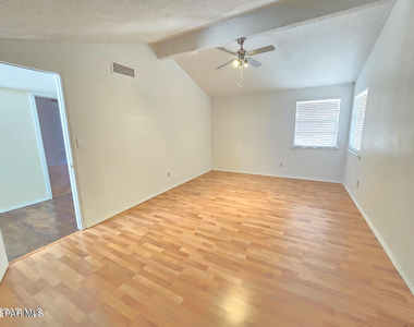 11725 Fred Perry Drive - Photo Thumbnail 16
