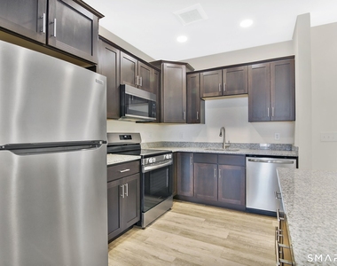 280 Salmon Brook Street - Photo Thumbnail 9