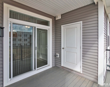280 Salmon Brook Street - Photo Thumbnail 16