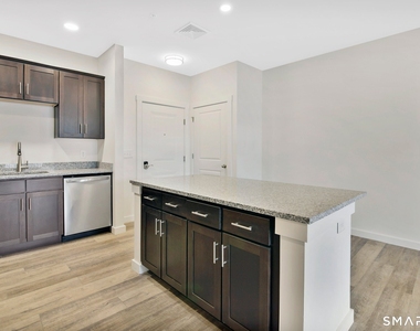 280 Salmon Brook Street - Photo Thumbnail 12