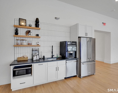 280 Salmon Brook Street - Photo Thumbnail 4
