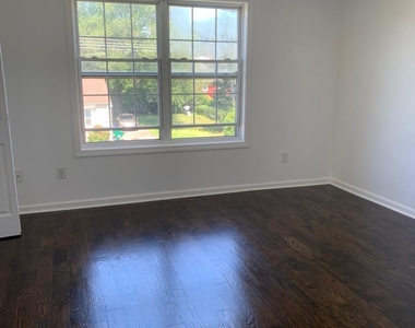 175 Harding Avenue - Photo Thumbnail 6