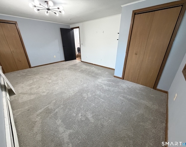 220 Emmett Avenue - Photo Thumbnail 15