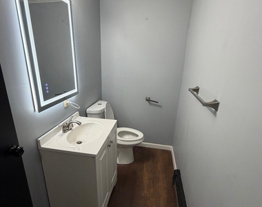 220 Emmett Avenue - Photo Thumbnail 7