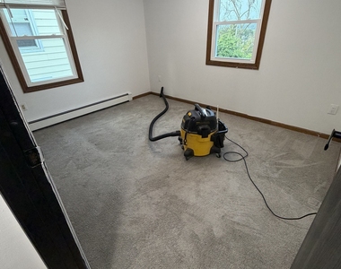 220 Emmett Avenue - Photo Thumbnail 13