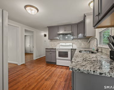 58 Jackson Avenue - Photo Thumbnail 20