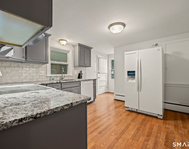 58 Jackson Avenue - Photo Thumbnail 5