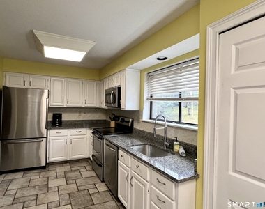 334 Conestoga Way - Photo Thumbnail 13