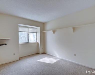 334 Conestoga Way - Photo Thumbnail 23
