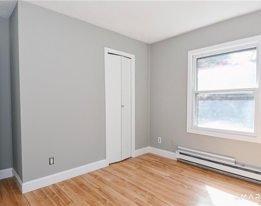 8 Circle Drive - Photo Thumbnail 13