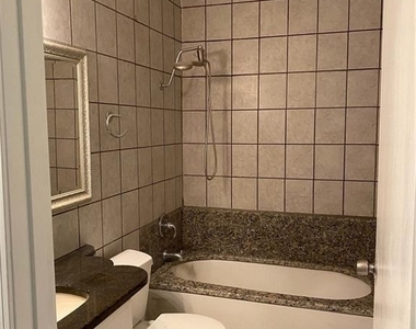 8 Circle Drive - Photo Thumbnail 12