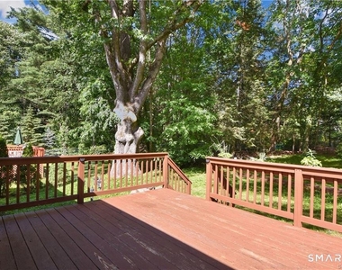 8 Circle Drive - Photo Thumbnail 20