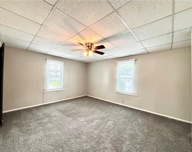 307 Mulberry Ln - Photo Thumbnail 5