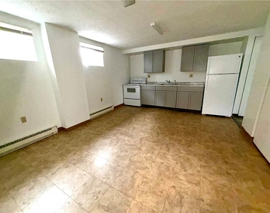 802 12th St - Photo Thumbnail 1