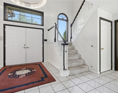 2501 Birchwood Ct - Photo Thumbnail 3