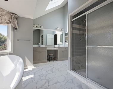 2501 Birchwood Ct - Photo Thumbnail 18