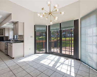 2501 Birchwood Ct - Photo Thumbnail 10