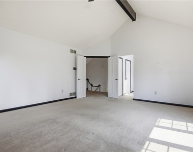 2501 Birchwood Ct - Photo Thumbnail 16