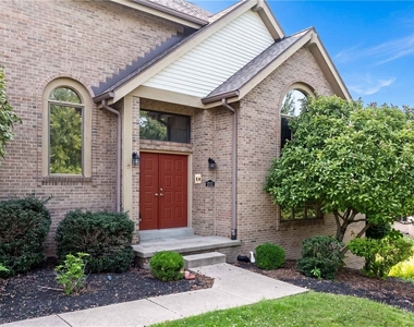 2501 Birchwood Ct - Photo Thumbnail 2