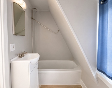 306 Dehart Avenue - Photo Thumbnail 5