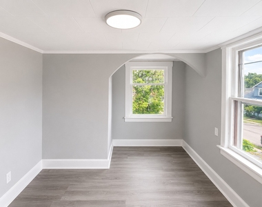 306 Dehart Avenue - Photo Thumbnail 3