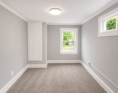 306 Dehart Avenue - Photo Thumbnail 4
