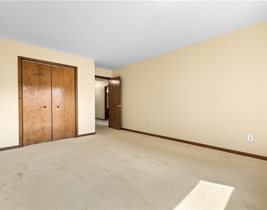 2002 Tamarack Drive - Photo Thumbnail 31