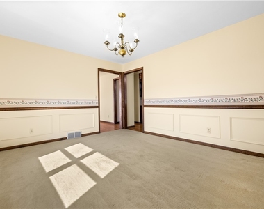 2002 Tamarack Drive - Photo Thumbnail 8