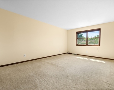 2002 Tamarack Drive - Photo Thumbnail 28