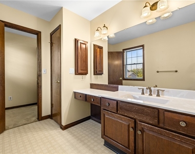 2002 Tamarack Drive - Photo Thumbnail 22