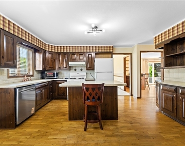 2002 Tamarack Drive - Photo Thumbnail 3