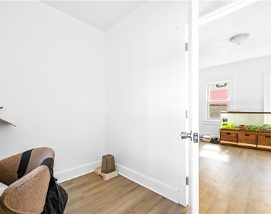 1409 Erie St - Photo Thumbnail 12