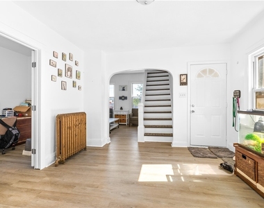 1409 Erie St - Photo Thumbnail 4