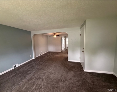 808 Cleveland Drive - Photo Thumbnail 4
