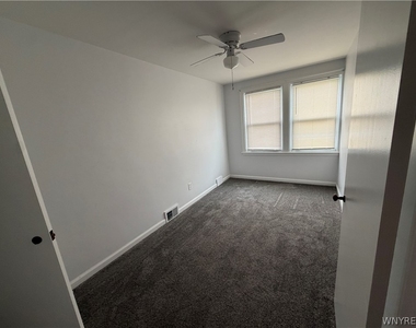 808 Cleveland Drive - Photo Thumbnail 5