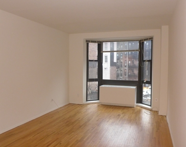 317 East 91st Street - Photo Thumbnail 3