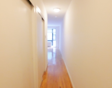 317 East 91st Street - Photo Thumbnail 4