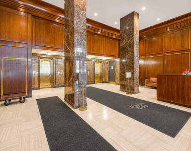 East 71st Street - Photo Thumbnail 3