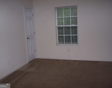 102 B Cameron Way - Photo Thumbnail 12