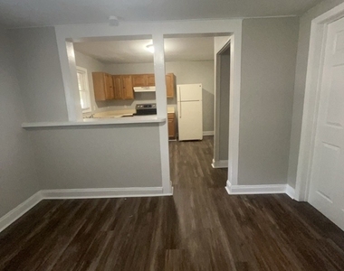 2381 Bruce Street - Photo Thumbnail 6