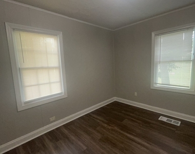 2381 Bruce Street - Photo Thumbnail 4