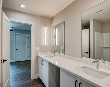 119 Chateau Drive - Photo Thumbnail 16